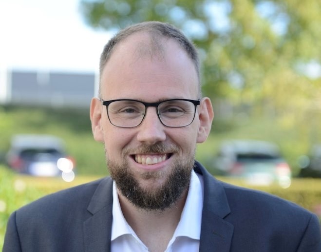 ny præst hune kirke 22
